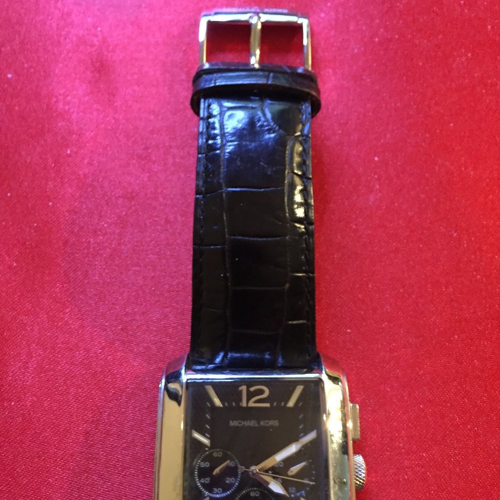 Michael Kors Men's Chronograph Leather Band Watch - Picture 3 of 4